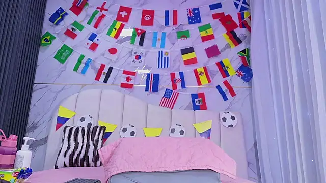 Snapshot of ashly_mr chatting on 07/15/26, 12:01 ashly mr online show from 07/15/26, 12:01