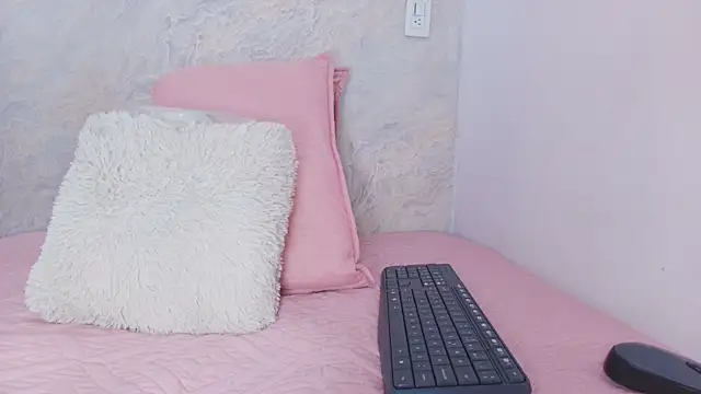 Snapshot of ashly_mr chatting on 10/10/25, 11:55 ashly mr online show from 10/10/25, 11:55