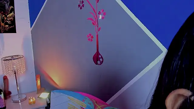 susi hot13 online show from 11/16/25, 04:12