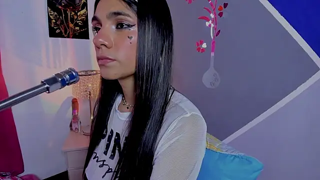 susi hot13 online show from 11/24/25, 07:36