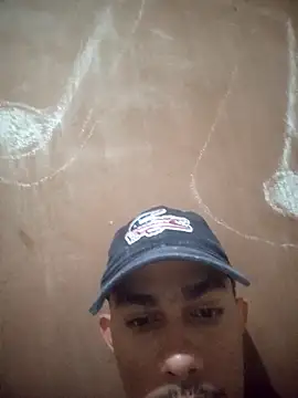 Snapshot of mestre637 chatting on 09/30/25, 04:57 mestre637 online show from 09/30/25, 04:57