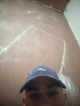 Snapshot of mestre637 chatting on 09/29/25, 11:32 mestre637 online show from 09/29/25, 11:32