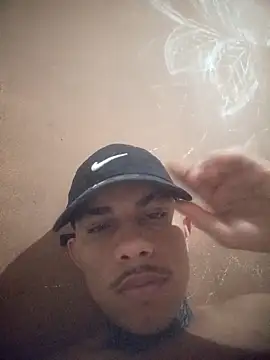 Snapshot of mestre637 chatting on 10/10/25, 05:19 mestre637 online show from 10/10/25, 05:19