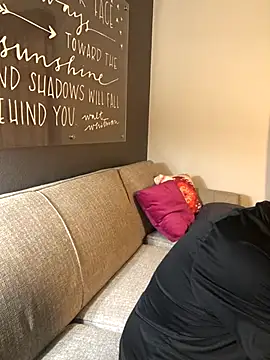 Snapshot of hoociedaddy24 chatting on 12/15/25, 10:48 hoociedaddy24 online show from 12/15/25, 10:48