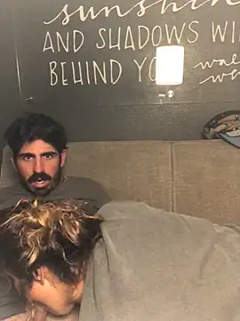 Snapshot of hoociedaddy24 chatting on 12/18/25, 09:03 hoociedaddy24 online show from 12/18/25, 09:03