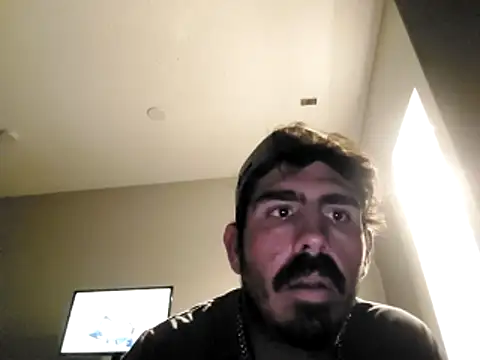 Snapshot of hoociedaddy24 chatting on 12/14/25, 12:33 hoociedaddy24 online show from 12/14/25, 12:33