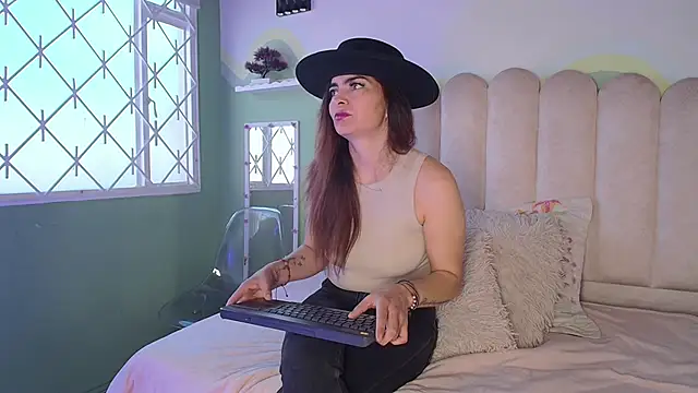 BiancaLuxx  online show from 03/01/26, 12:49