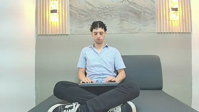 ISRAEL GRAY online show from 10/07/25, 07:15