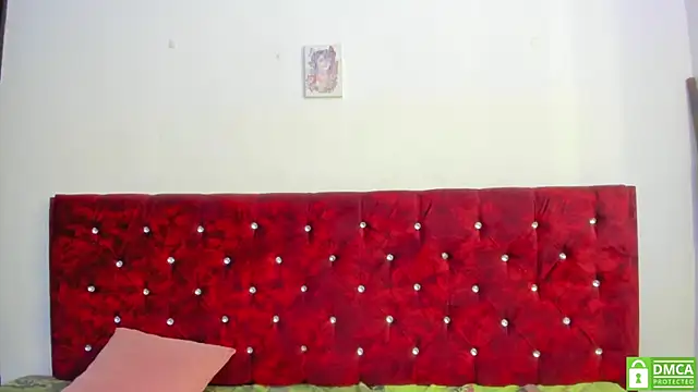 Lia Carter  online show from 11/17/25, 01:59