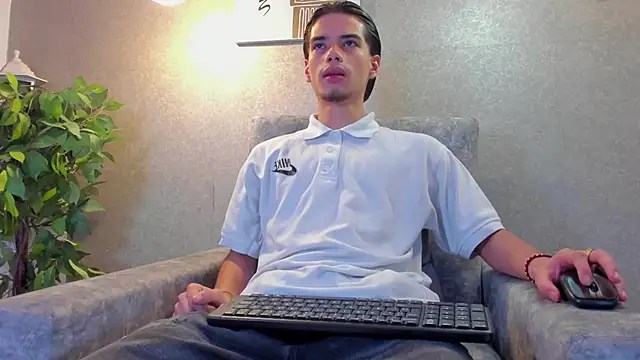 Snapshot of Axelwiliams chatting on 01/15/26, 11:46 Axelwiliams online show from 01/15/26, 11:46