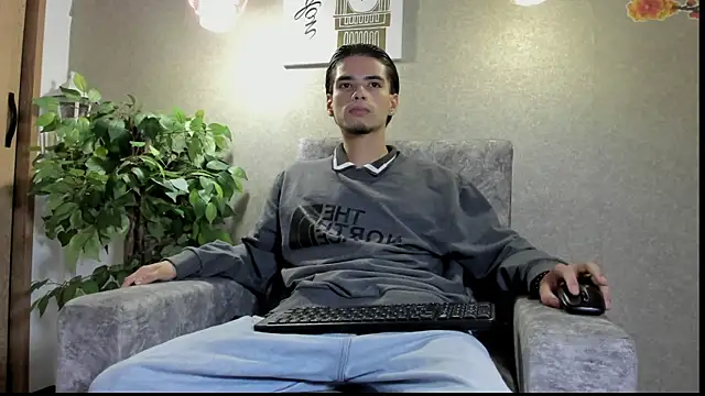 Snapshot of Axelwiliams chatting on 12/03/25, 06:47 Axelwiliams online show from 12/03/25, 06:47