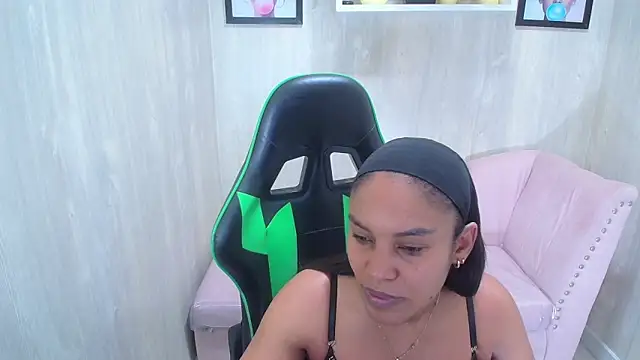 kamala a online show from 11/14/25, 03:10