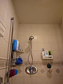 Roddog18 online show from 10/22/25, 05:07