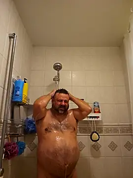 Roddog18 online show from 12/22/25, 06:35