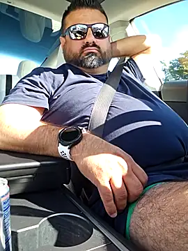 Roddog18 online show from 10/22/25, 05:34