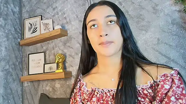 Snapshot of Nikolbrice chatting on 03/11/26, 06:57 Nikolbrice online show from 03/11/26, 06:57