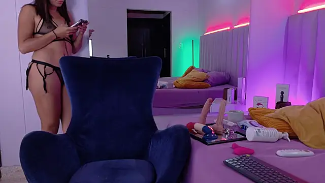 IamEvaGate online show from 11/08/25, 04:16