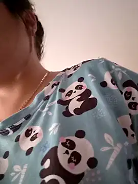 Zoe riivas online show from 04/20/26, 02:29