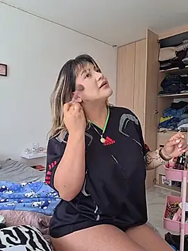 Zoe riivas online show from 06/11/26, 06:05