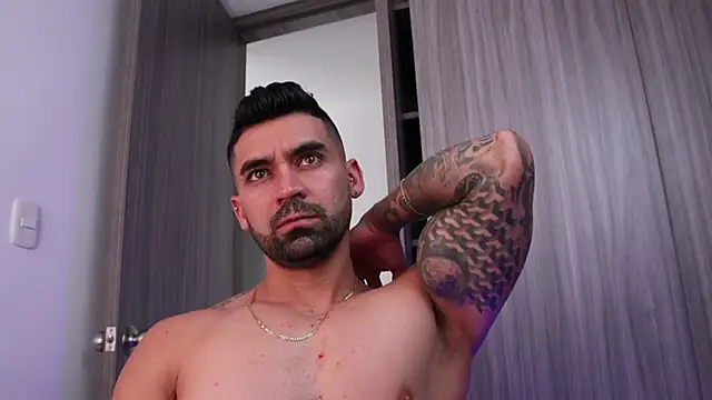 SOY MIKE online show from 11/03/25, 01:47