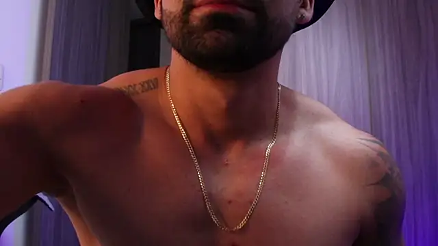 SOY MIKE online show from 11/10/25, 03:33