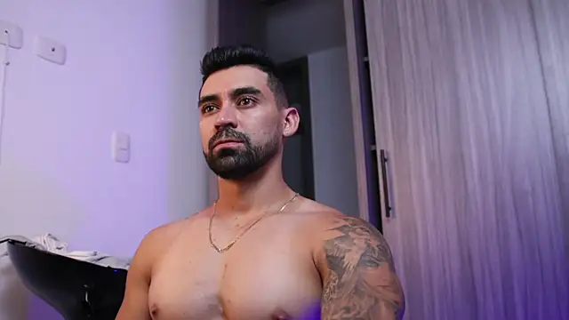 SOY MIKE online show from 12/14/25, 01:45