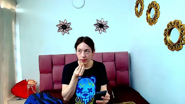 SnowyX  online show from 10/10/25, 07:25