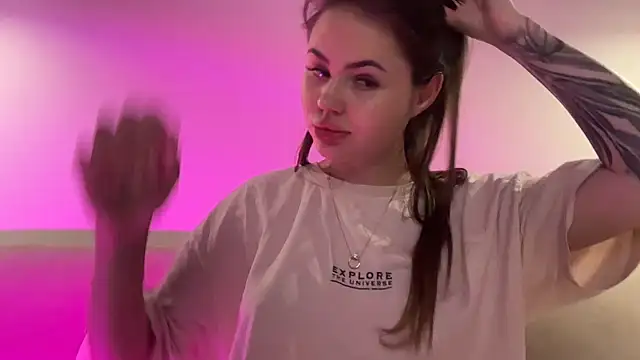 AlmaryKim online show from 11/08/25, 09:18