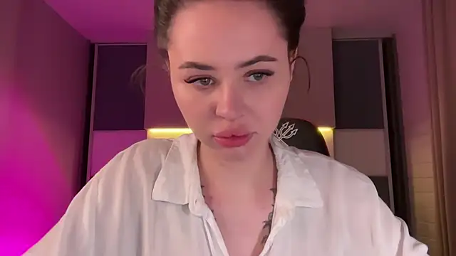 AlmaryKim online show from 02/13/25, 09:17