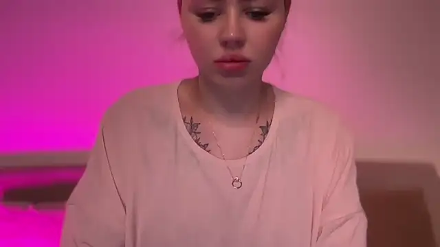 AlmaryKim online show from 12/04/25, 09:58