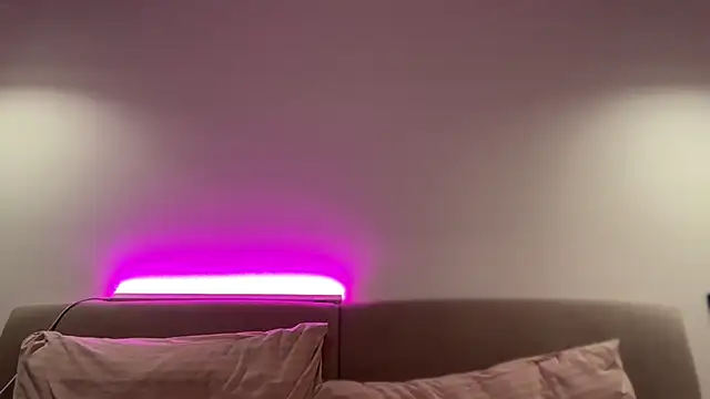 AlmaryKim online show from 10/09/25, 08:53