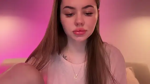 AlmaryKim online show from 10/27/25, 08:32