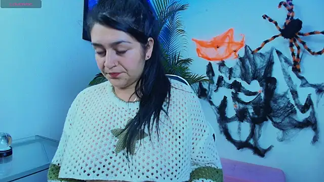 alejitasweet online show from 10/21/25, 03:17