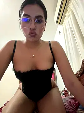 Brianna bunny05 online show from 11/12/25, 05:00