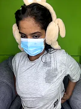 Snapshot of SukiyamaAsia chatting on 10/08/25, 02:40 SukiyamaAsia online show from 10/08/25, 02:40