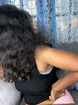 Snapshot of SukiyamaAsia chatting on 10/17/25, 07:44 SukiyamaAsia online show from 10/17/25, 07:44