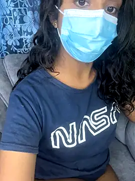 Snapshot of SukiyamaAsia chatting on 10/24/25, 06:40 SukiyamaAsia online show from 10/24/25, 06:40