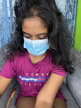 Snapshot of SukiyamaAsia chatting on 11/12/25, 08:29 SukiyamaAsia online show from 11/12/25, 08:29