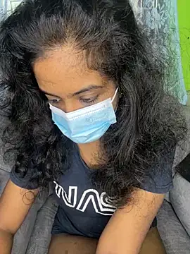 Snapshot of SukiyamaAsia chatting on 11/28/25, 07:30 SukiyamaAsia online show from 11/28/25, 07:30