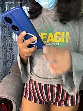 Snapshot of SukiyamaAsia chatting on 10/22/25, 04:12 SukiyamaAsia online show from 10/22/25, 04:12