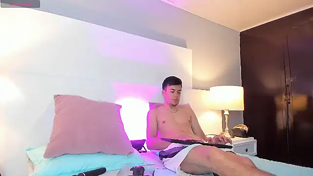 Snapshot of Dylan_Katte chatting on 01/14/26, 04:16 Dylan Katte online show from 01/14/26, 04:16