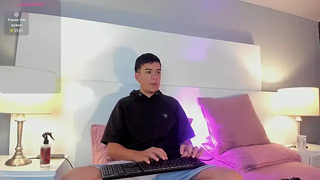 Snapshot of Dylan_Katte chatting on 02/26/26, 12:05 Dylan Katte online show from 02/26/26, 12:05