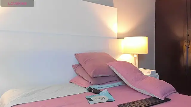 Dylan Katte online show from 11/28/25, 01:17