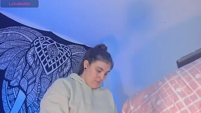 Anny ferrer1 online show from 10/18/25, 12:23