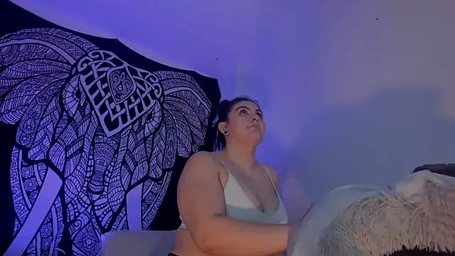 Snapshot of Anny_ferrer1 chatting on 02/13/26, 10:43 Anny ferrer1 online show from 02/13/26, 10:43