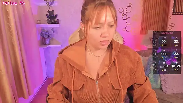 Snapshot of EvelynVega0 chatting on 06/01/26, 06:35 EvelynVega0 online show from 06/01/26, 06:35