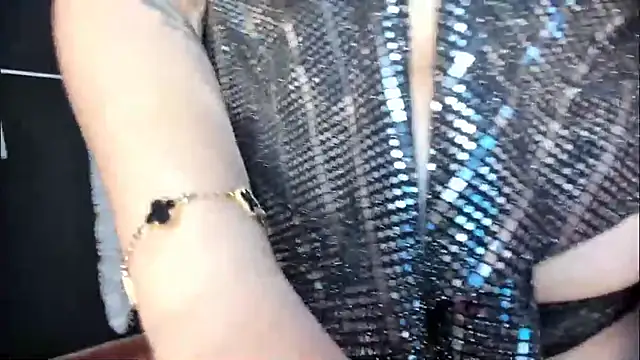 Xiomara Stwart online show from 12/16/25, 09:19