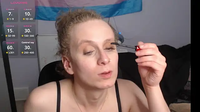 cinderellie online show from 10/28/25, 02:56