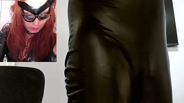 cinderellie online show from 11/11/25, 04:07