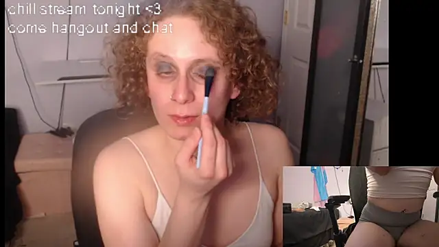 Snapshot of cinderellie chatting on 10/16/25, 02:31 cinderellie online show from 10/16/25, 02:31